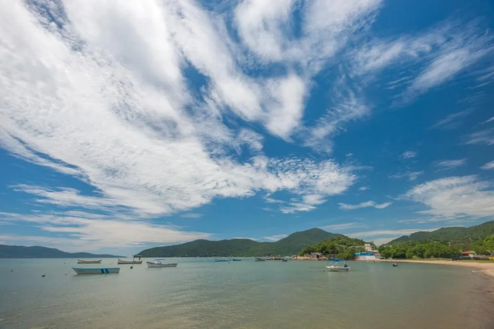 Praias limpas começam com ligações corretas de esgoto 