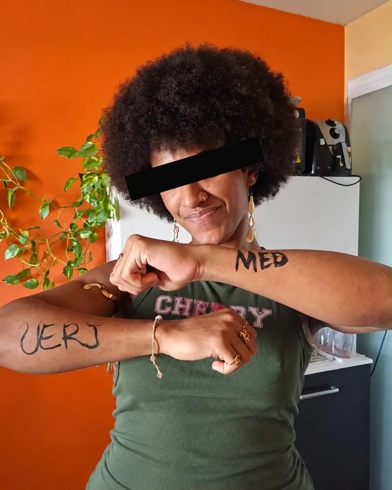 ESTUDANTE TRANS É APROVADA EM MEDICINA EM 1.243º LUGAR GERAL E GERA DEBATE SOBRE COTAS